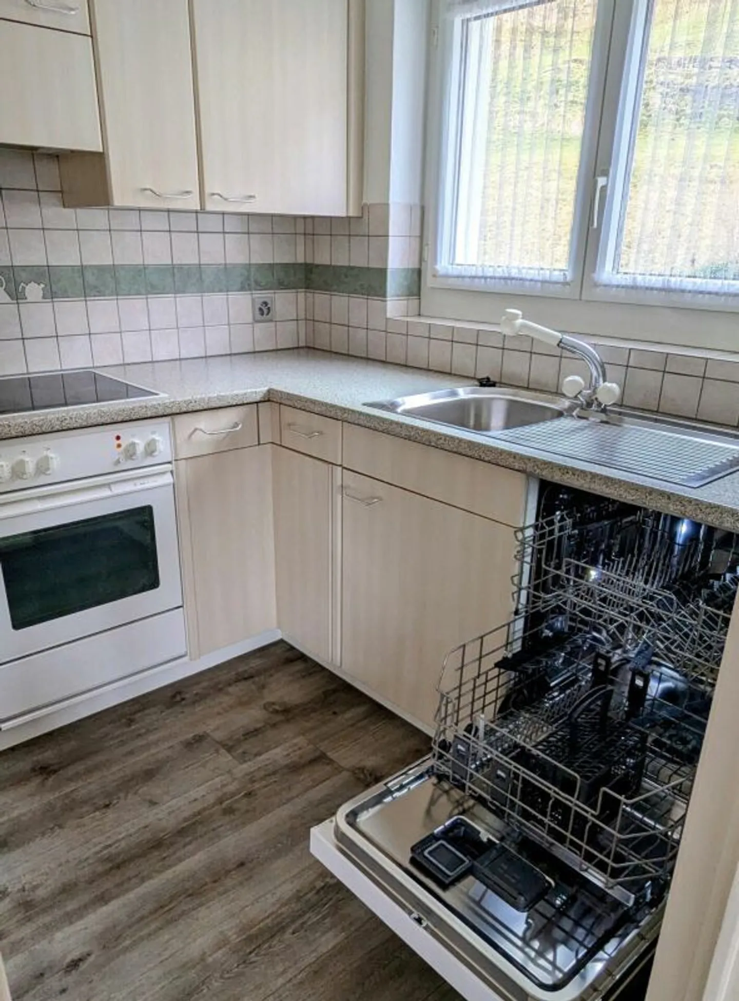 Bright 3½-Room Apartment in Azmoos - Photo 7 of 13