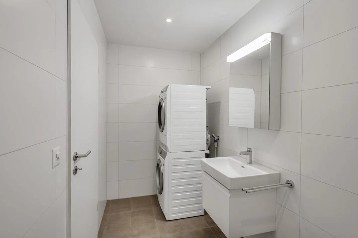 Vivere spazioso nella migliore posizione. Appartamento di 4,5 stanze a Döttingen! - Foto 7 di 8