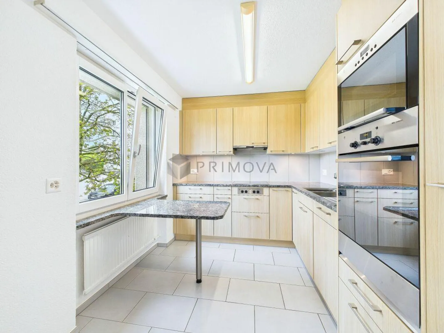 Spazio per la creatività e la famiglia: Appartamento esclusivo di 4,5 stanze con sala hobby a Eschenbach - Foto 5 di 11