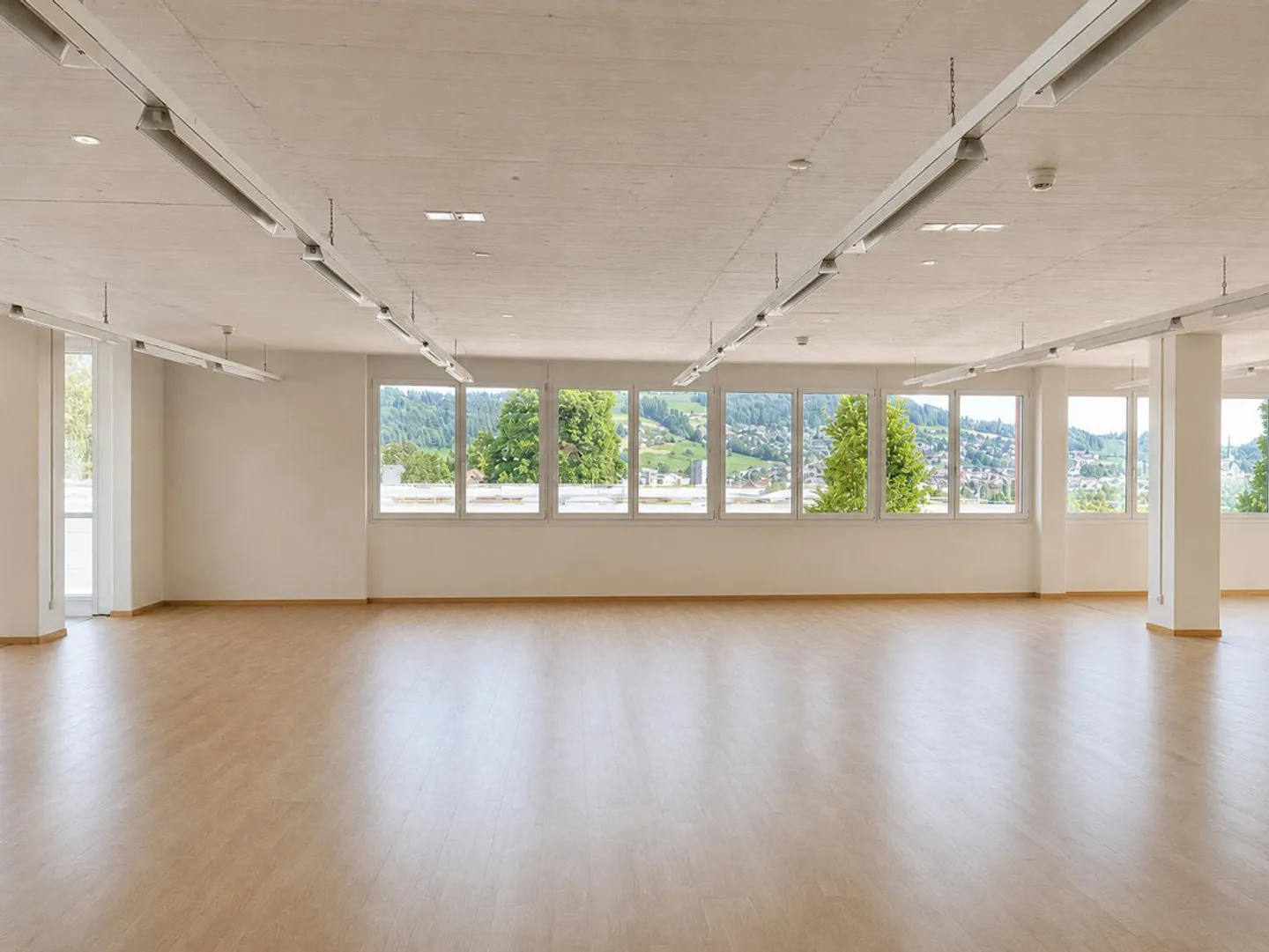 Espace de bureau flexible avec une forte présence et une accessibilité optimale - Photo 6 sur 10
