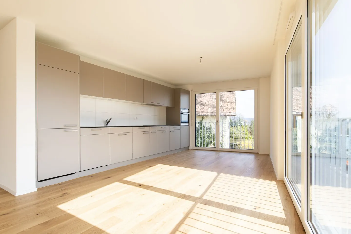 Moderne Wohnung in Orpund - Foto 3 von 9