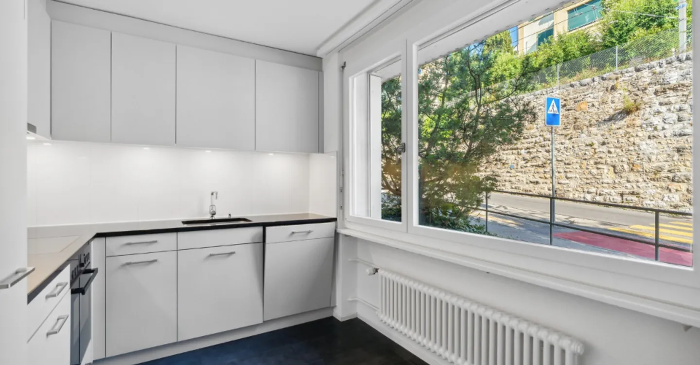 Appartement rénové près du centre - Photo 3 sur 10