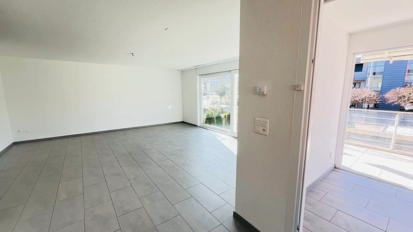 Modern - spacious - central! - Photo 7 of 17