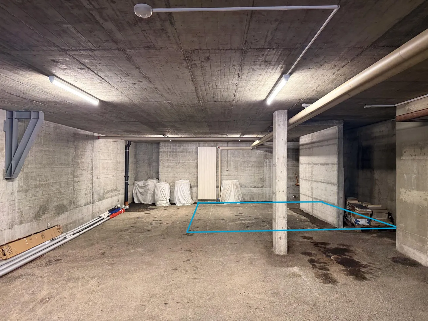 Covered parking space for sale - Photo 1 of 6