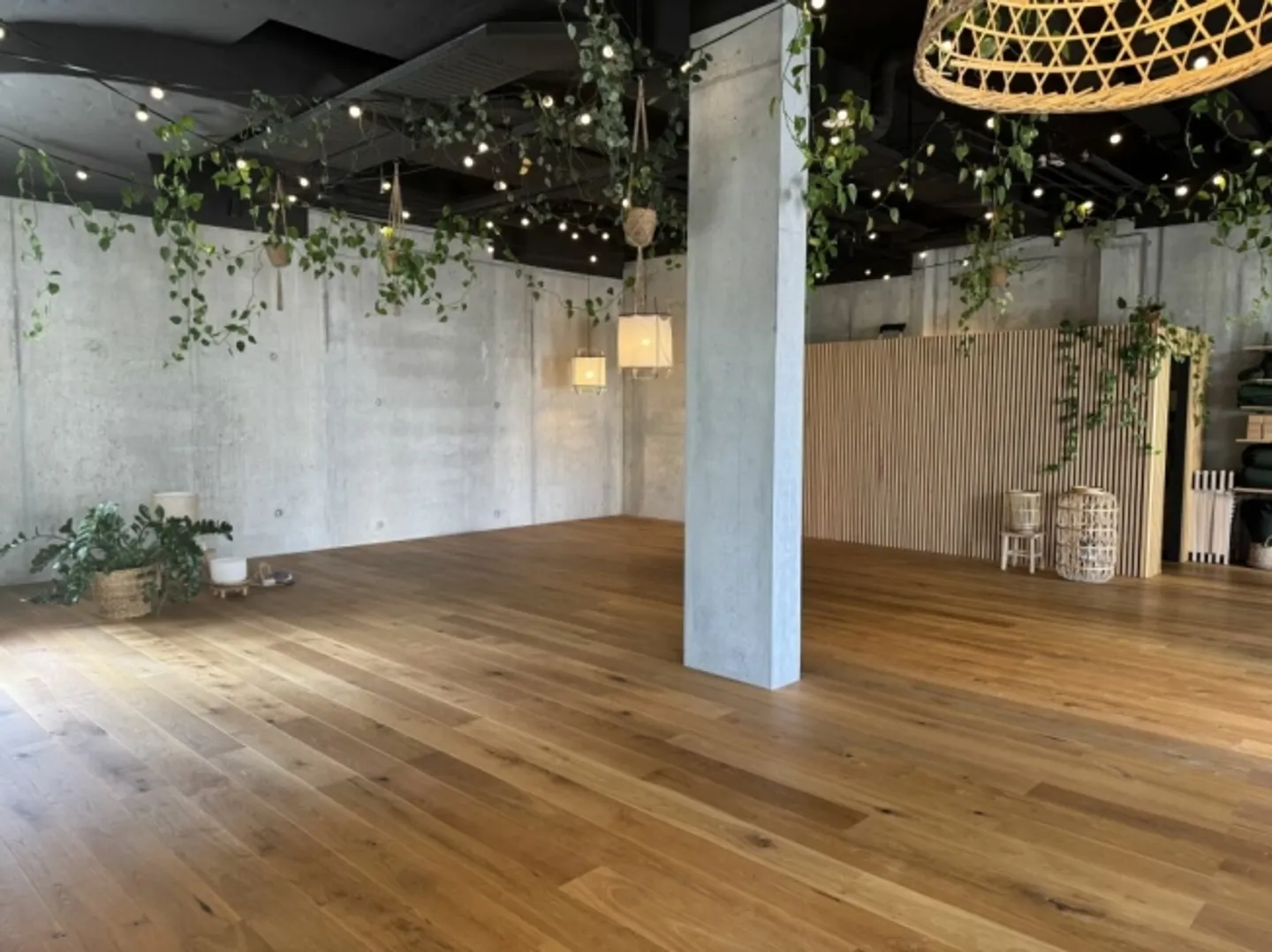 Aeschbachquartier - Espace commercial prêt à emménager avec aménagement de haute qualité - Photo 6 sur 10