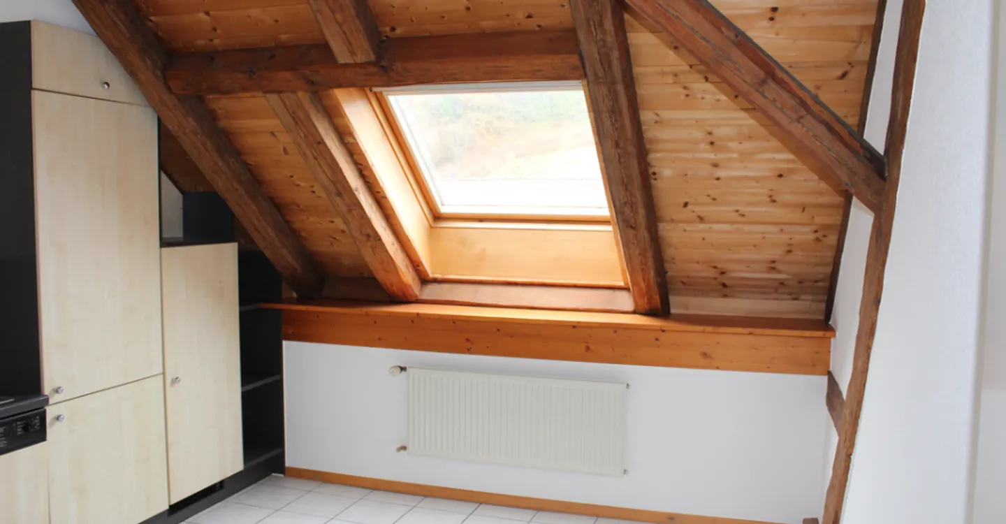 Appartement Charmant avec Hauteur Sous Plafond - Photo 7 sur 8