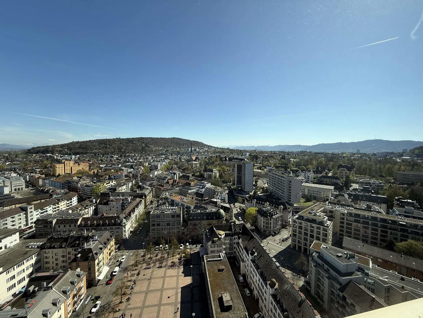 Modern 2.5 Room Apartment with a View - First Occupancy - Photo 1 of 8