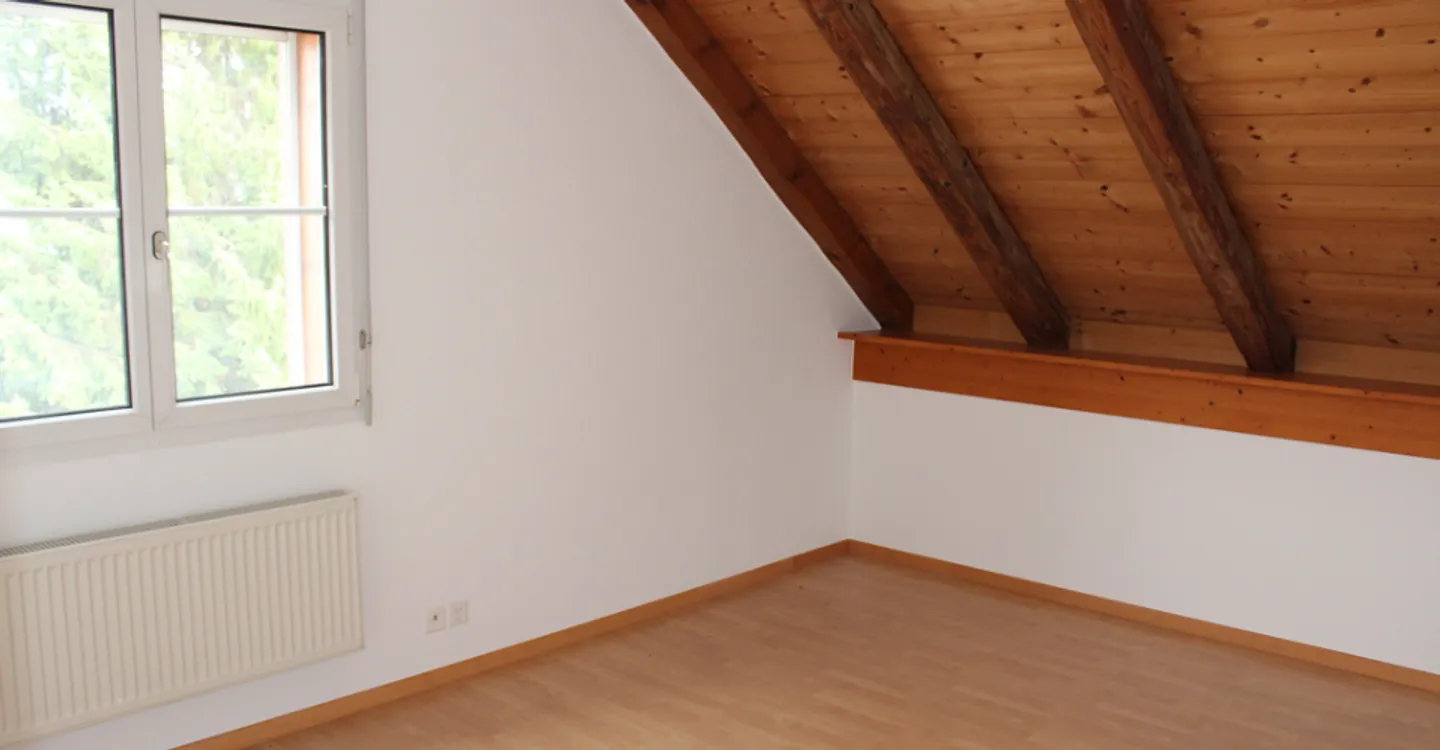 Appartement Charmant avec Hauteur Sous Plafond - Photo 5 sur 8