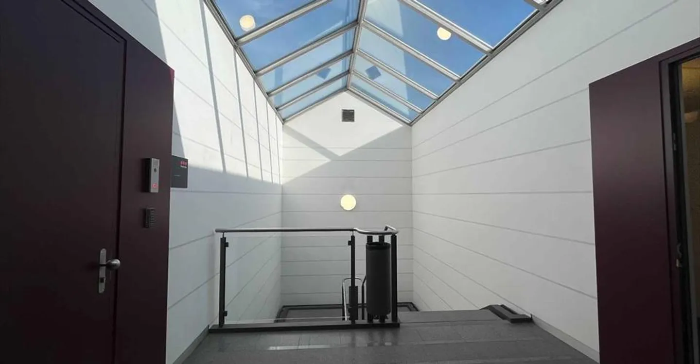 Helle Bürofläche Nähe Flughafen - Foto 1 von 9