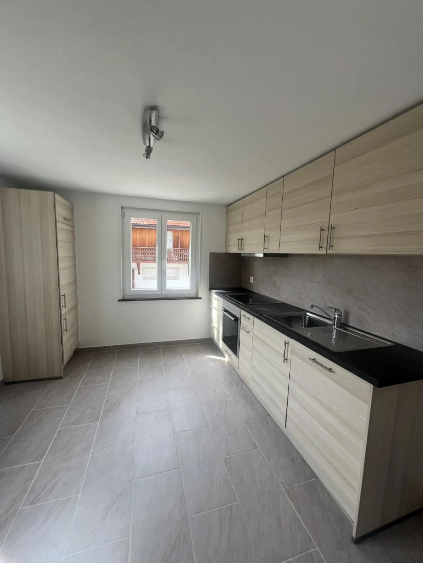 2-room apartment - Photo 1 of 6