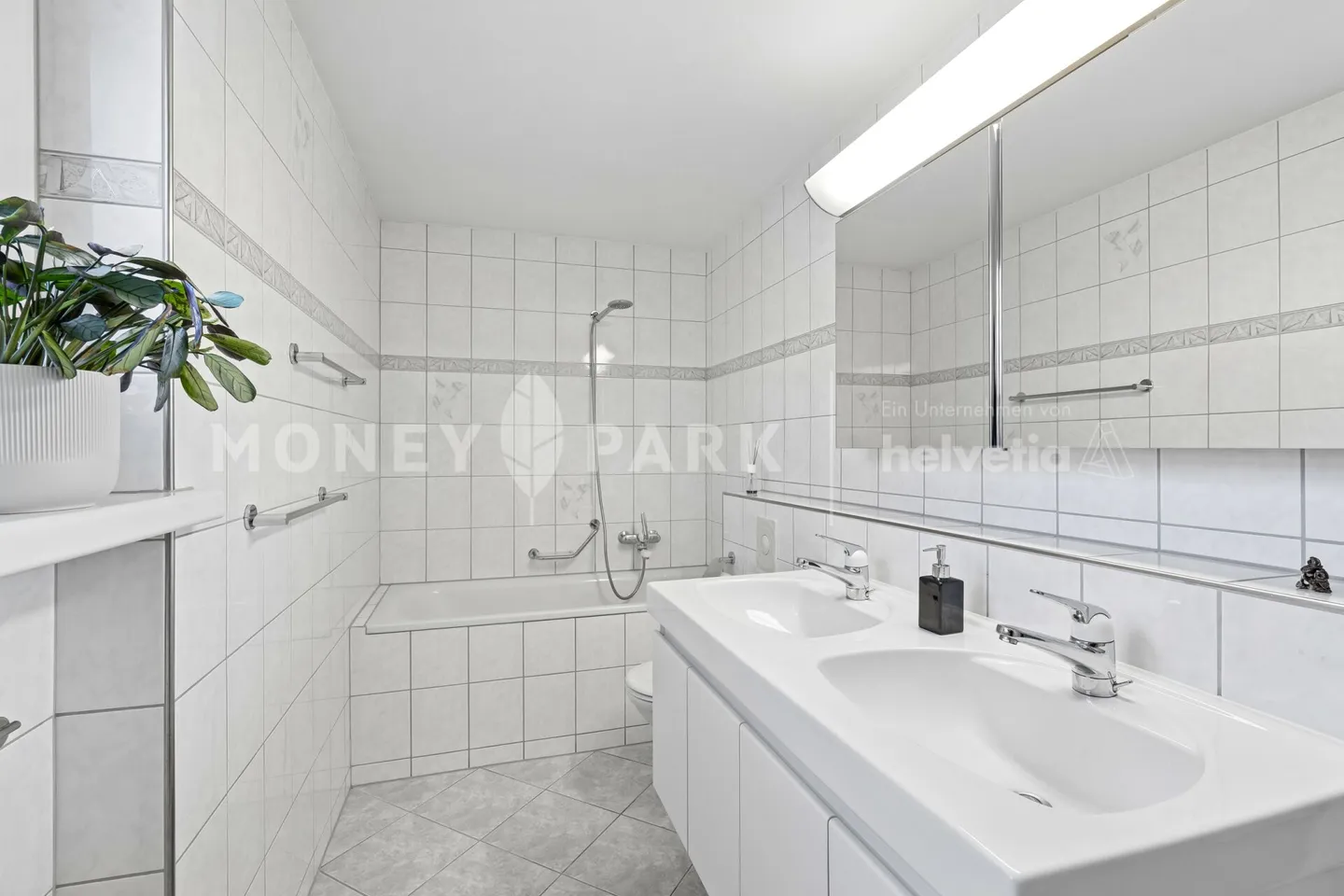 Appartamento 3,5 locali con due balconi. Stile. Generosità. Qualità. - Foto 9 di 11