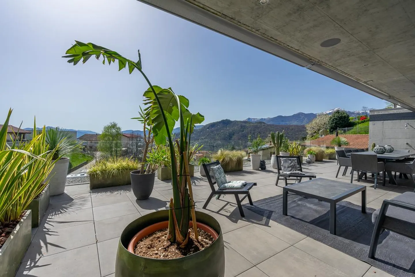 Immaginate di tornare a casa in questo splendido attico duplex con terrazza panoramica - Foto 1 di 8