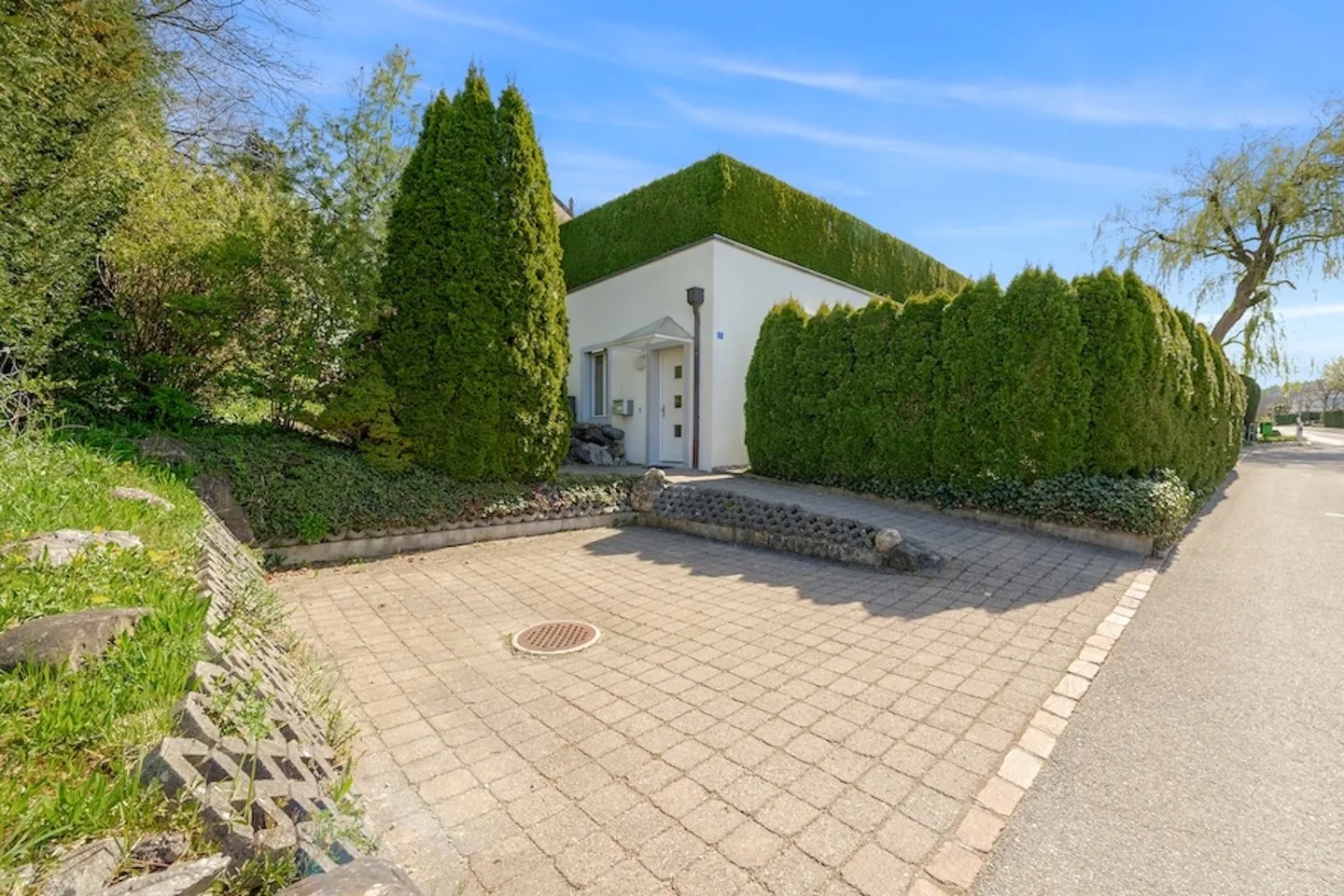 Appartamento con 3,5 stanze, giardino e 84 m² di locali accessori aggiuntivi – nella propria sezione della casa con privacy - Foto 7 di 9