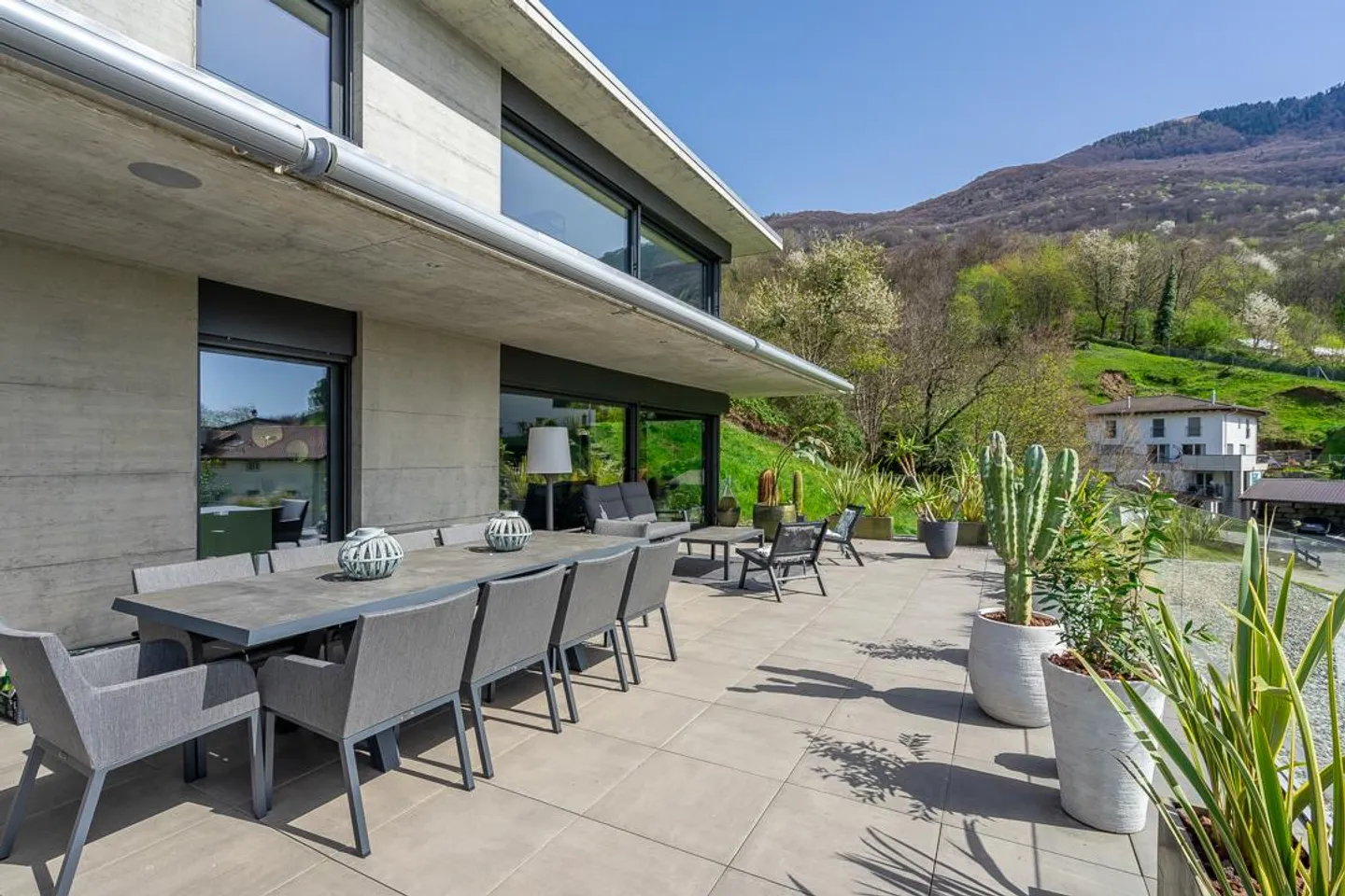 Immaginate di tornare a casa in questo splendido attico duplex con terrazza panoramica - Foto 2 di 8