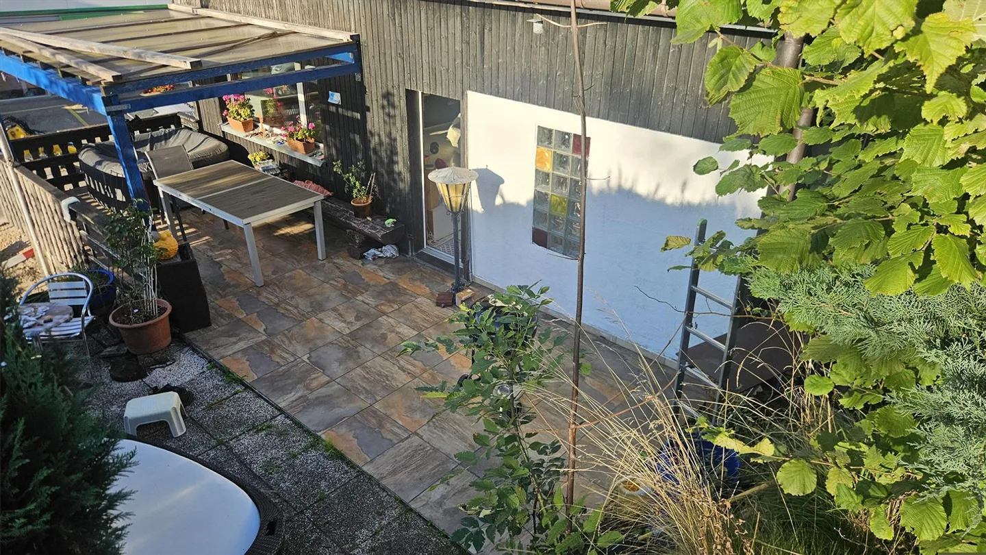 5 Zimmer Einfamilienhaus mit 4 Garagen am Fusse des Köbelisberg - Foto 16 von 23