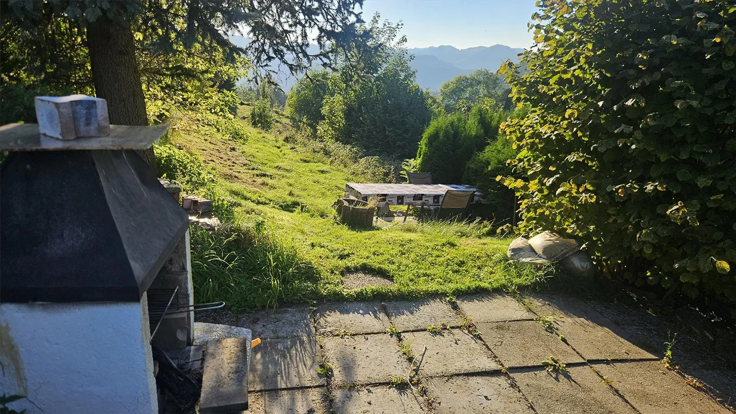5 Zimmer Einfamilienhaus mit 4 Garagen am Fusse des Köbelisberg - Foto 20 von 23