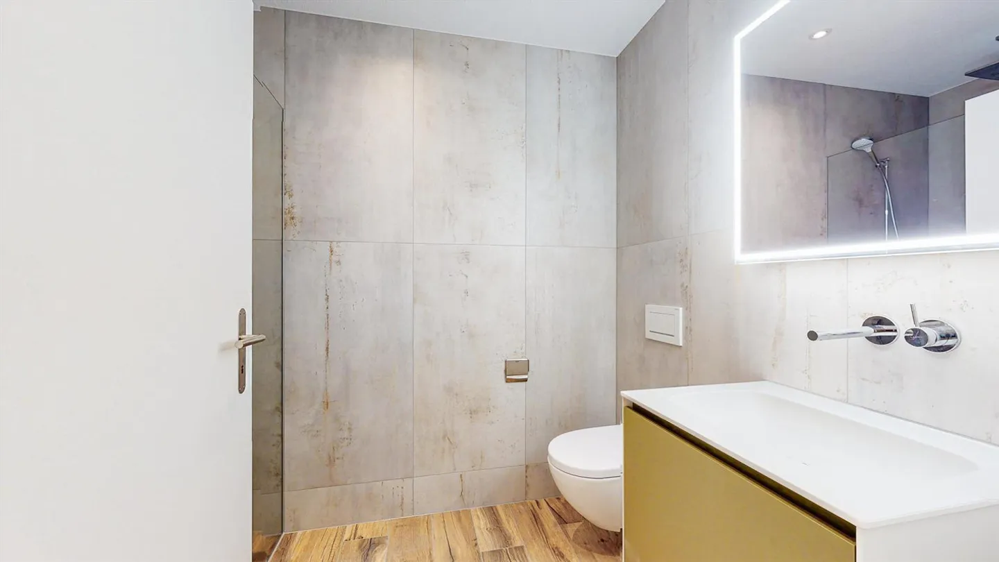 Modern & Central Living - Photo 8 of 10