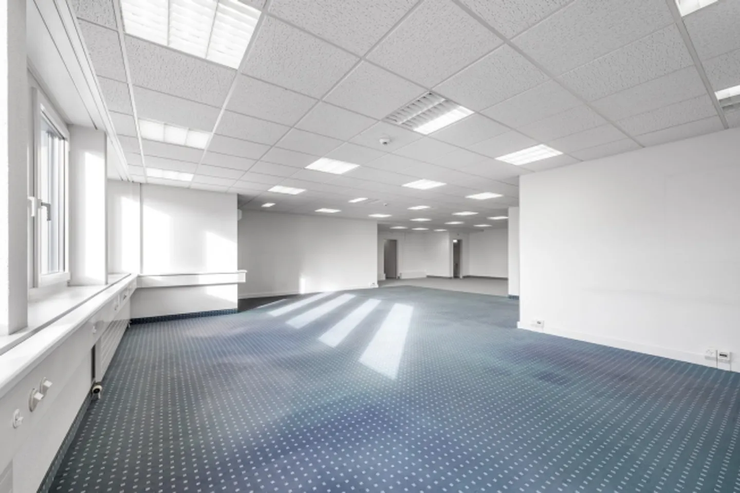 Spazio ufficio/commerciale attraente di 317 m² in una posizione centrale a Berikon in affitto! - Foto 11 di 13
