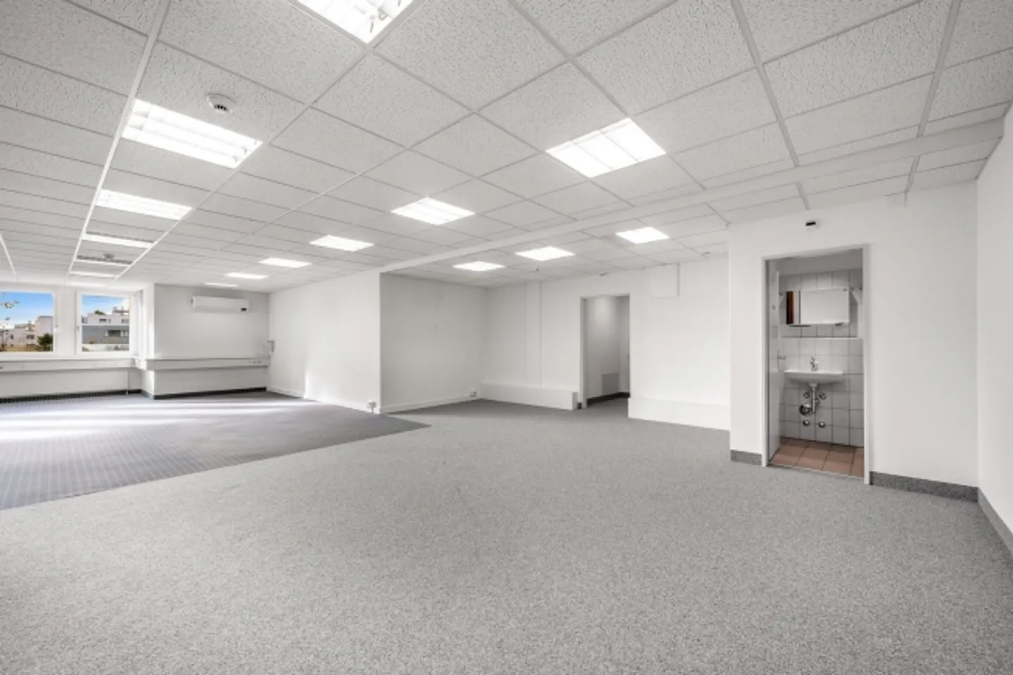 Spazio ufficio/commerciale attraente di 317 m² in una posizione centrale a Berikon in affitto! - Foto 10 di 13