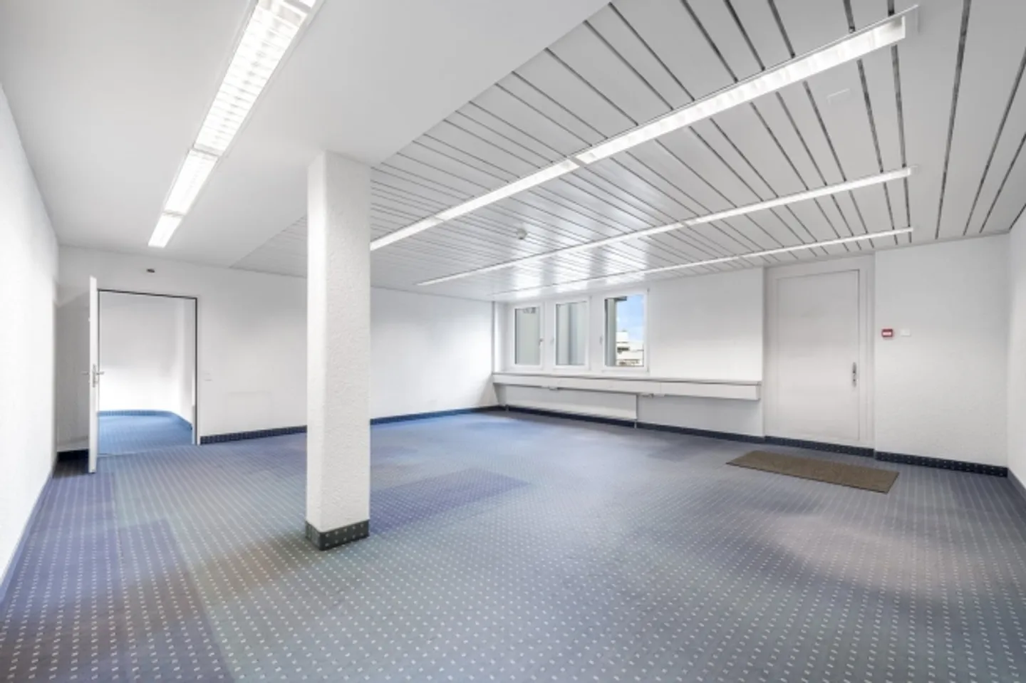 Spazio ufficio/commerciale attraente di 317 m² in una posizione centrale a Berikon in affitto! - Foto 13 di 13