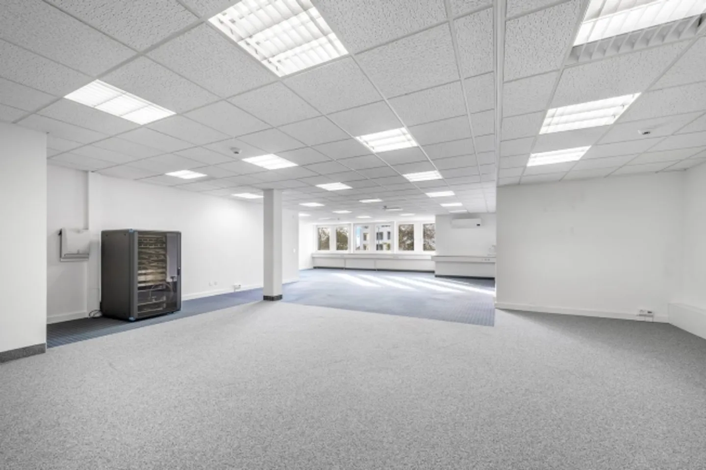 Spazio ufficio/commerciale attraente di 317 m² in una posizione centrale a Berikon in affitto! - Foto 6 di 13