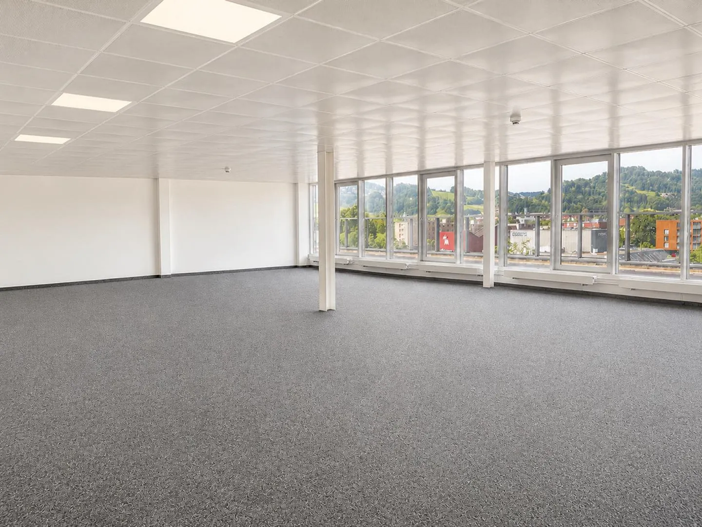 Bureau penthouse exclusif avec vue et personnalité - Photo 7 sur 10