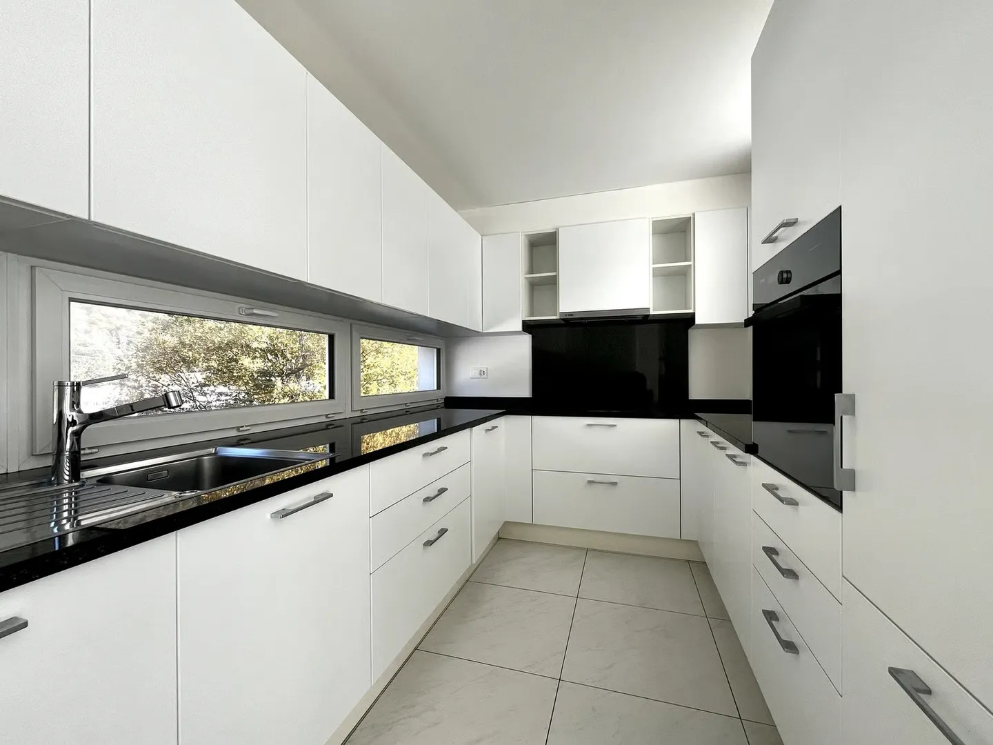 RIVERA - Appartamento 4,5 locali con terrazza in vetro in affitto - Foto 5 di 12
