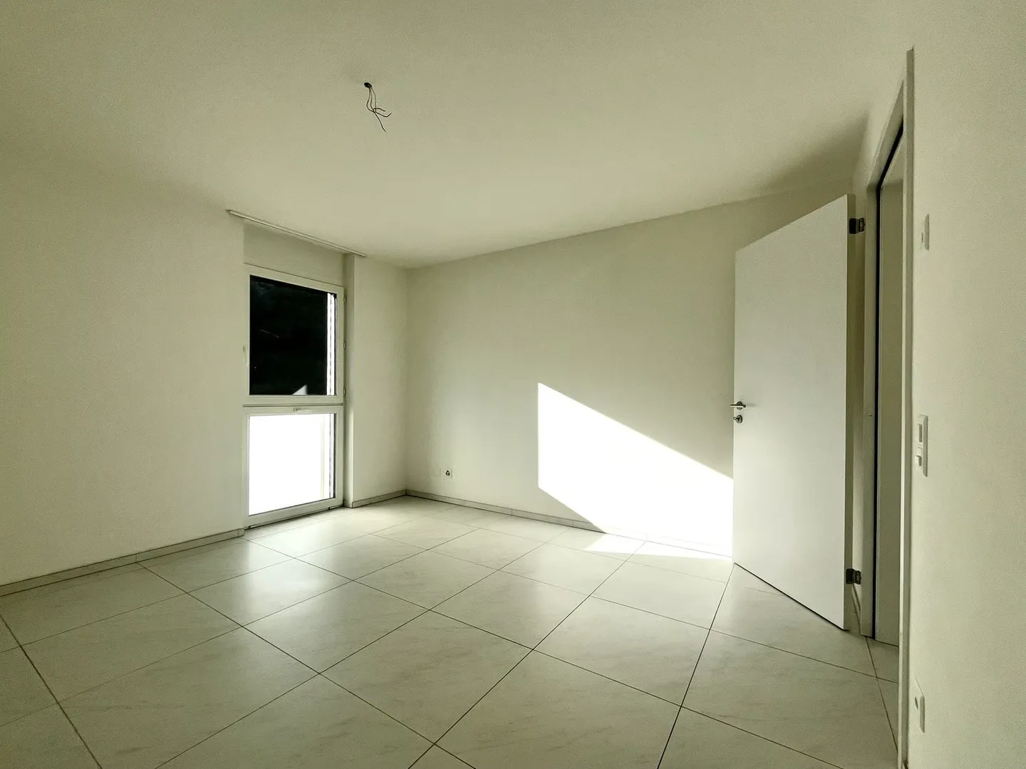 RIVERA - Appartamento 4,5 locali con terrazza in vetro in affitto - Foto 11 di 12