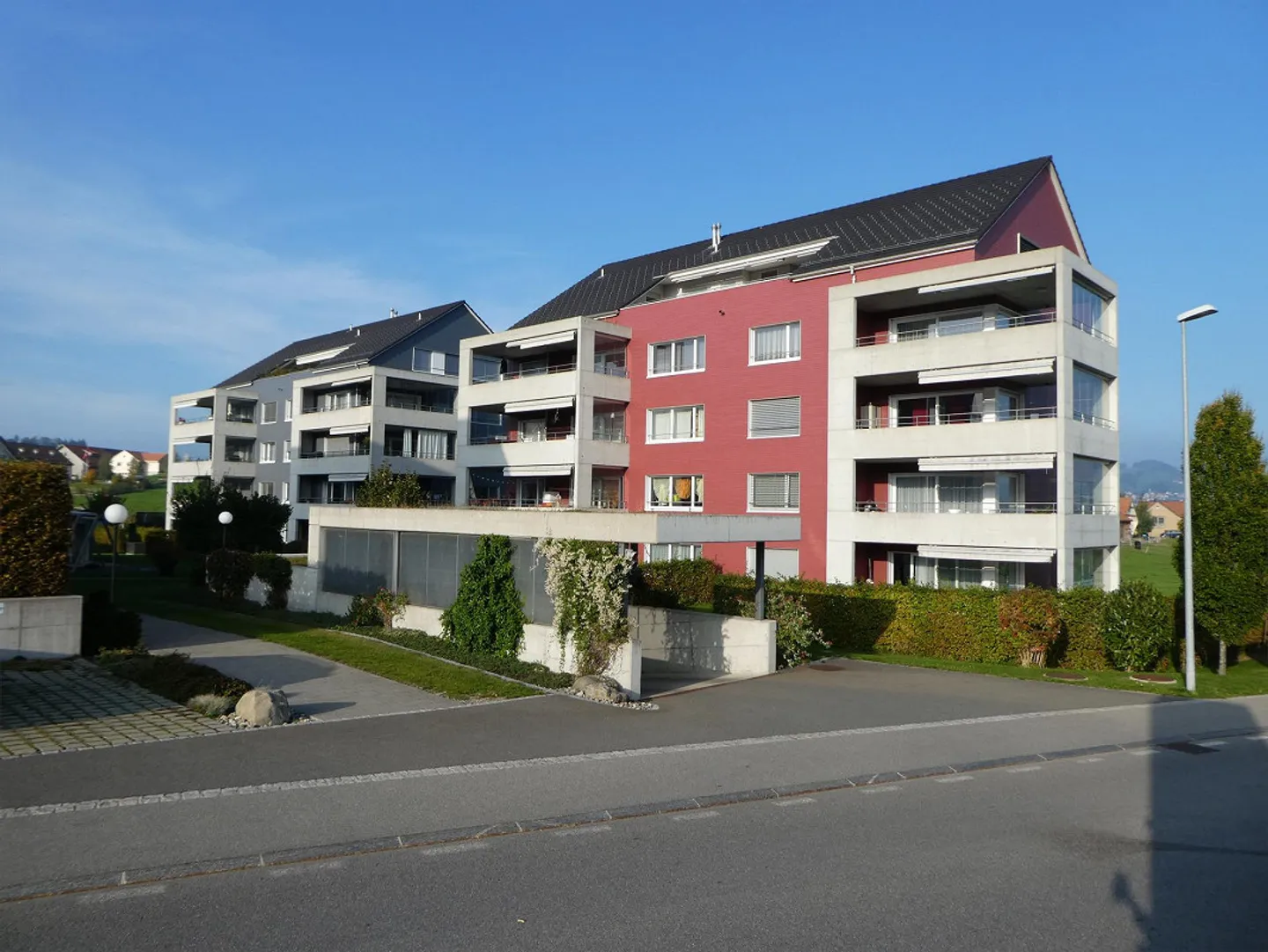 Modernes Apartment mit Balkon - Foto 1 von 4