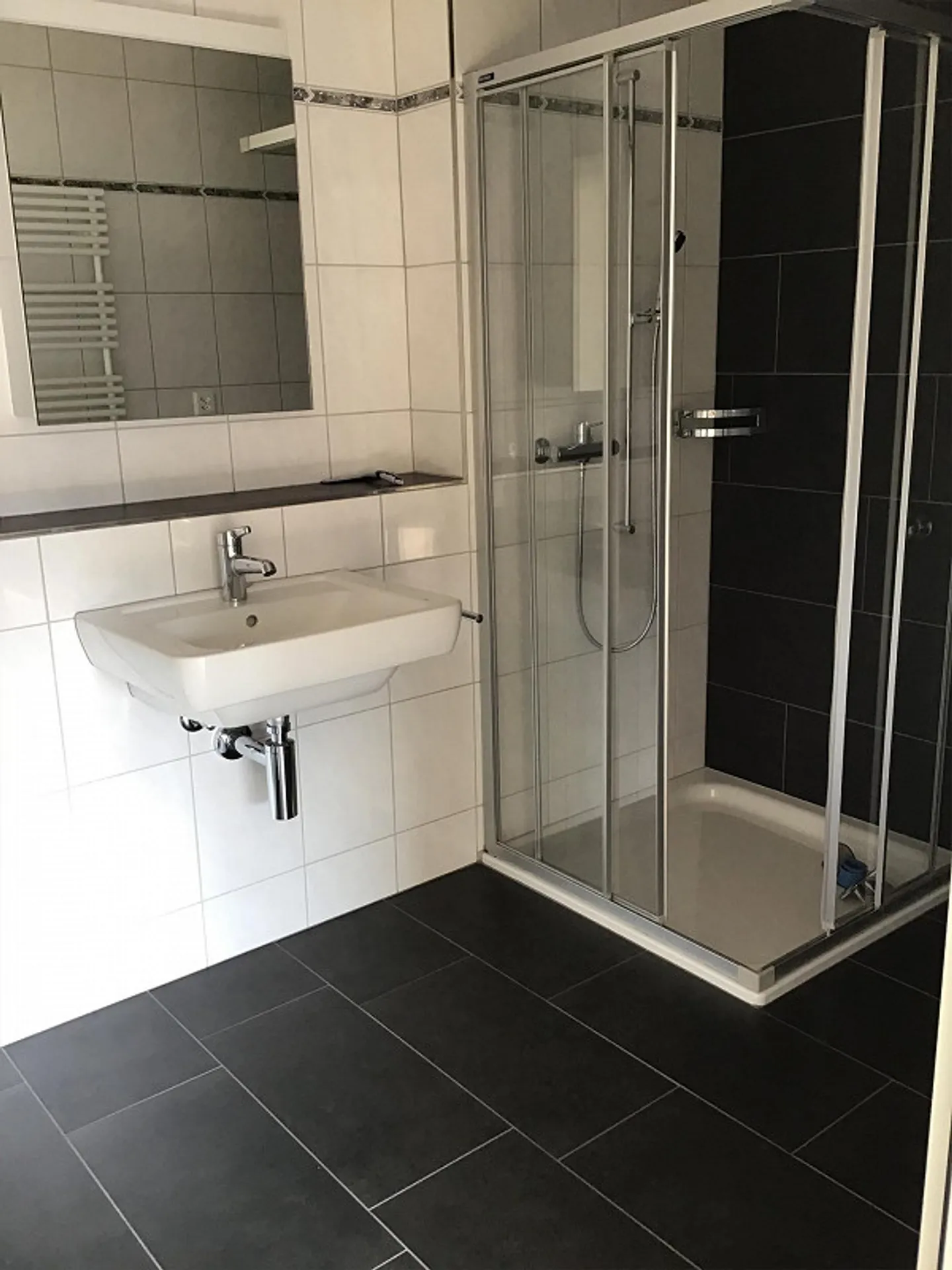 Modernes Apartment mit Balkon - Foto 3 von 4