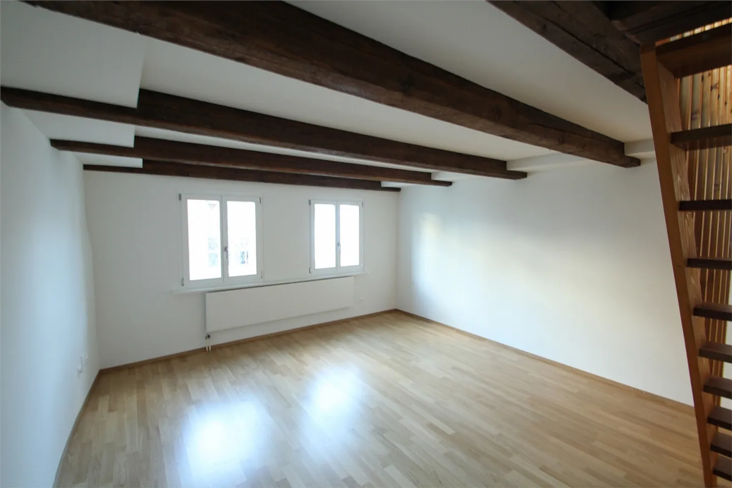 Moderne & hochwertige 2.5-Zimmer Altstadt-Wohnung auf 2 Etagen - Foto 2 von 12