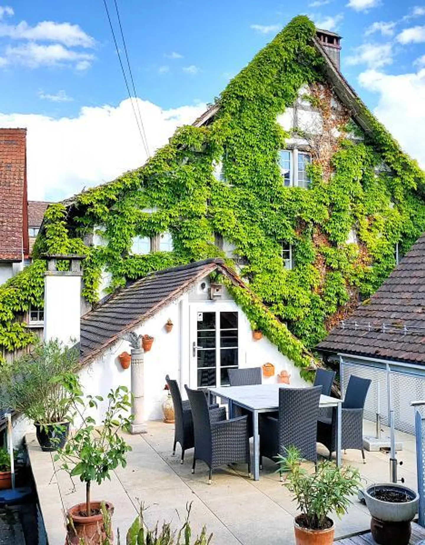 COMPLETAMENTE ARREDATO CON TERRAZZA SOLEGGIATA E GIARDINO - Foto 5 di 6