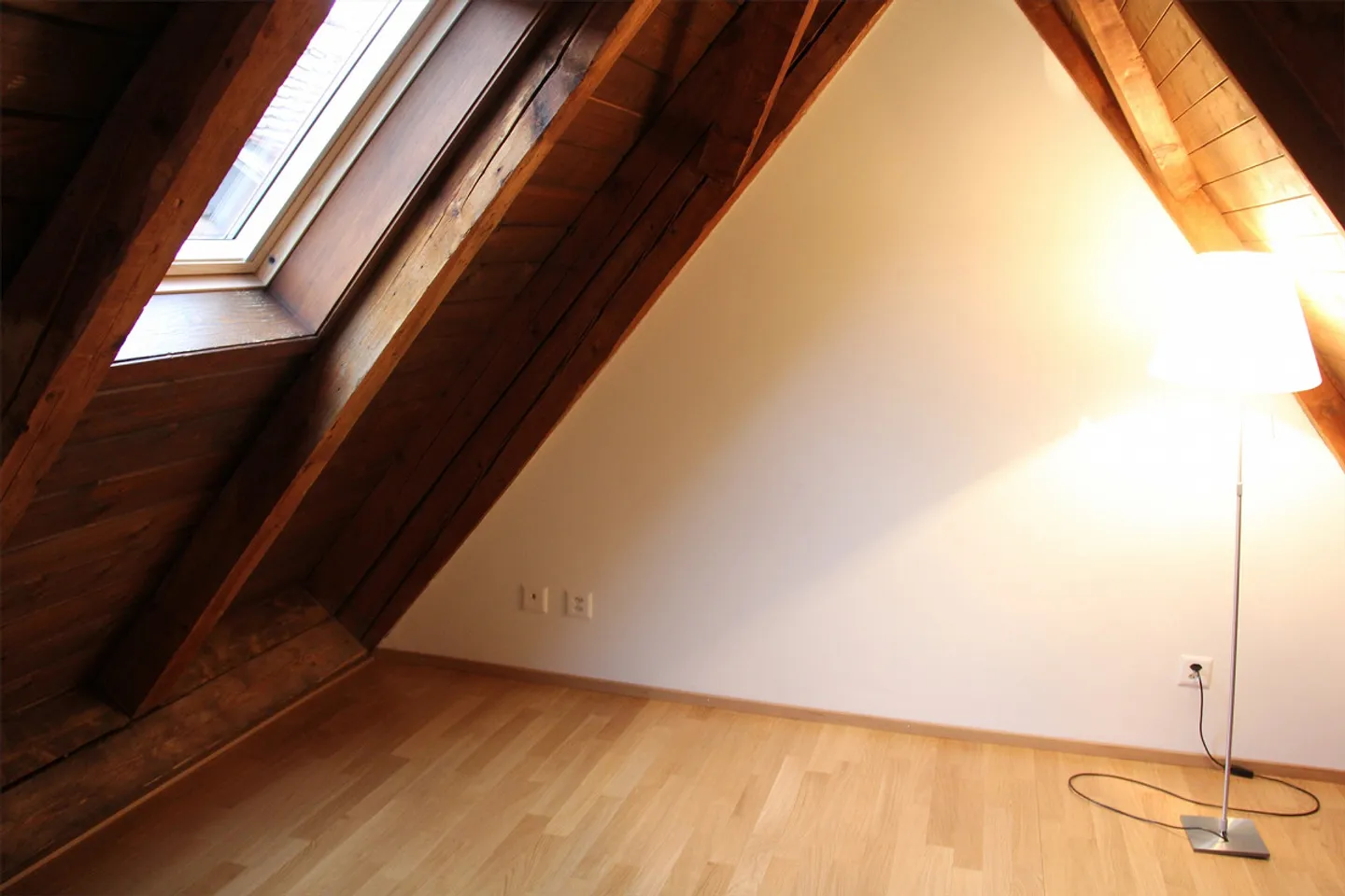 Moderne & hochwertige 2.5-Zimmer Altstadt-Wohnung auf 2 Etagen - Foto 8 von 12