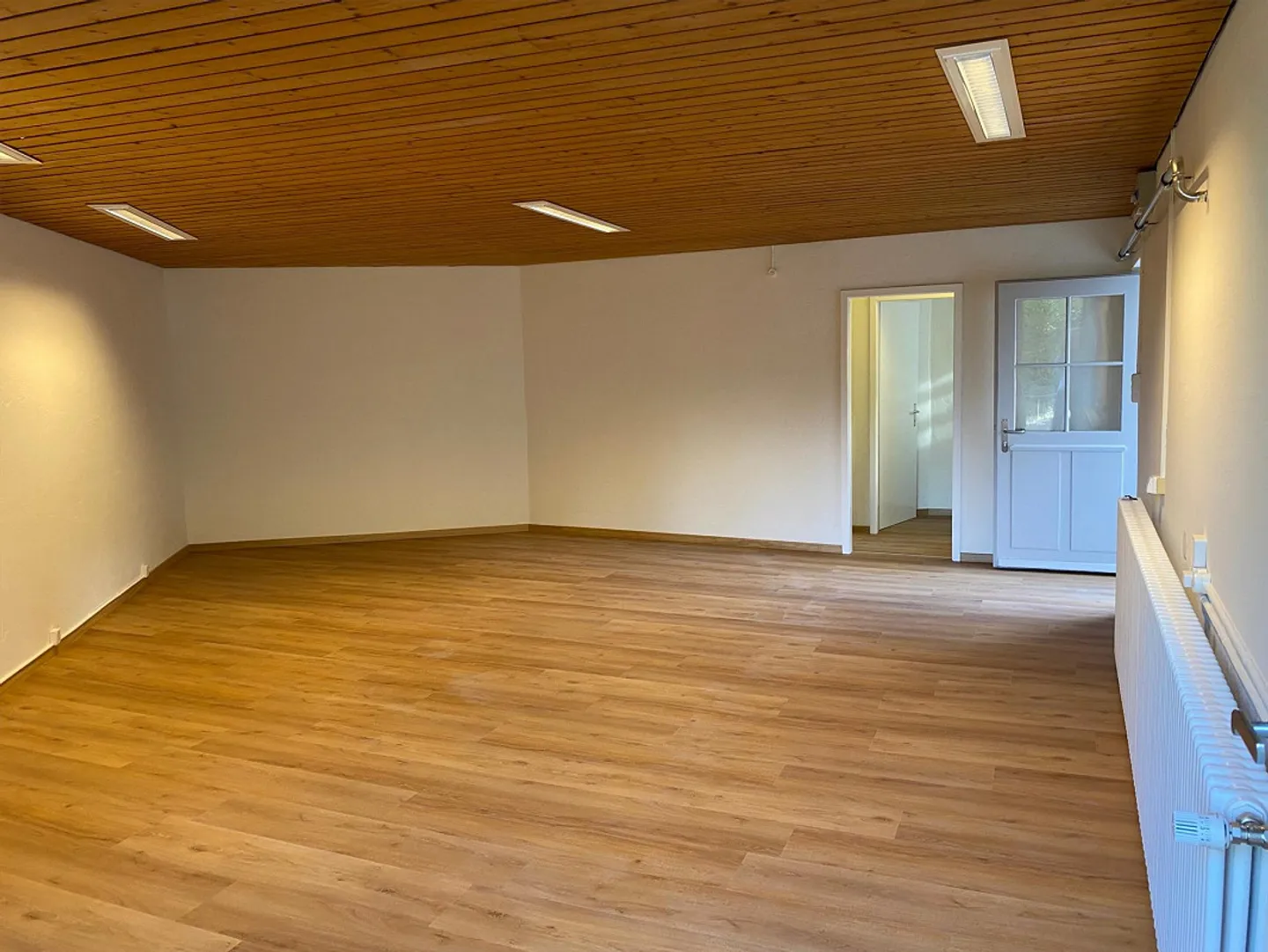 Büro, Atelier nähe Balgrist         (8 Minuten vom Stadelhofen mit ÖV) - Foto 2 von 6