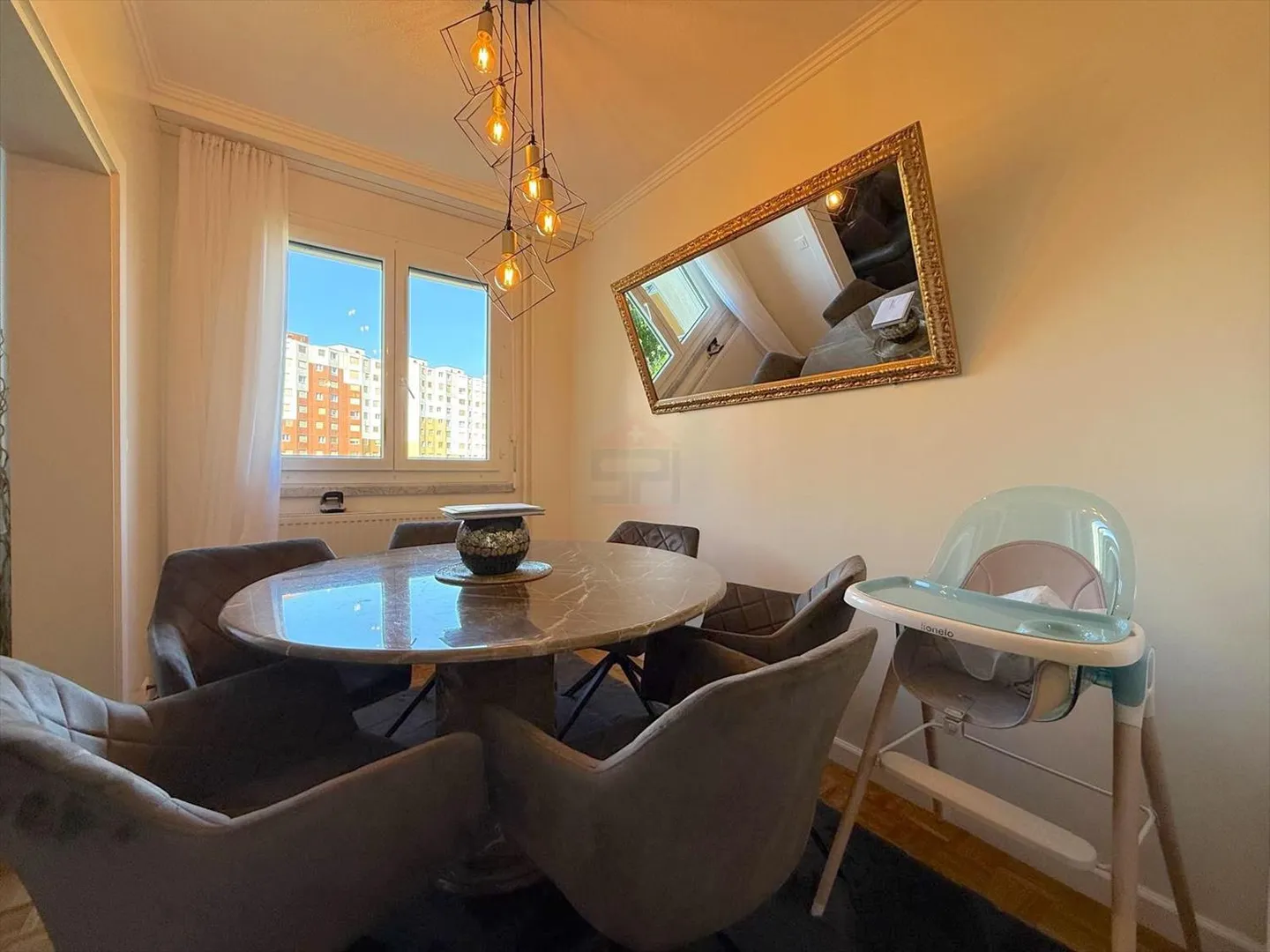 Magnifico appartamento di 6,5 stanze completamente ristrutturato - Foto 4 di 13