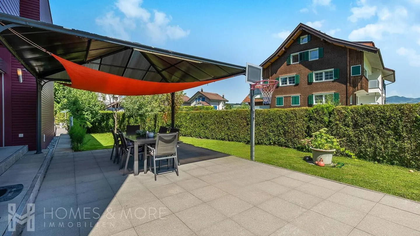MODERNER WOHNTRAUM MIT GROSSZÜGIGEM GARTEN - Foto 6 von 7