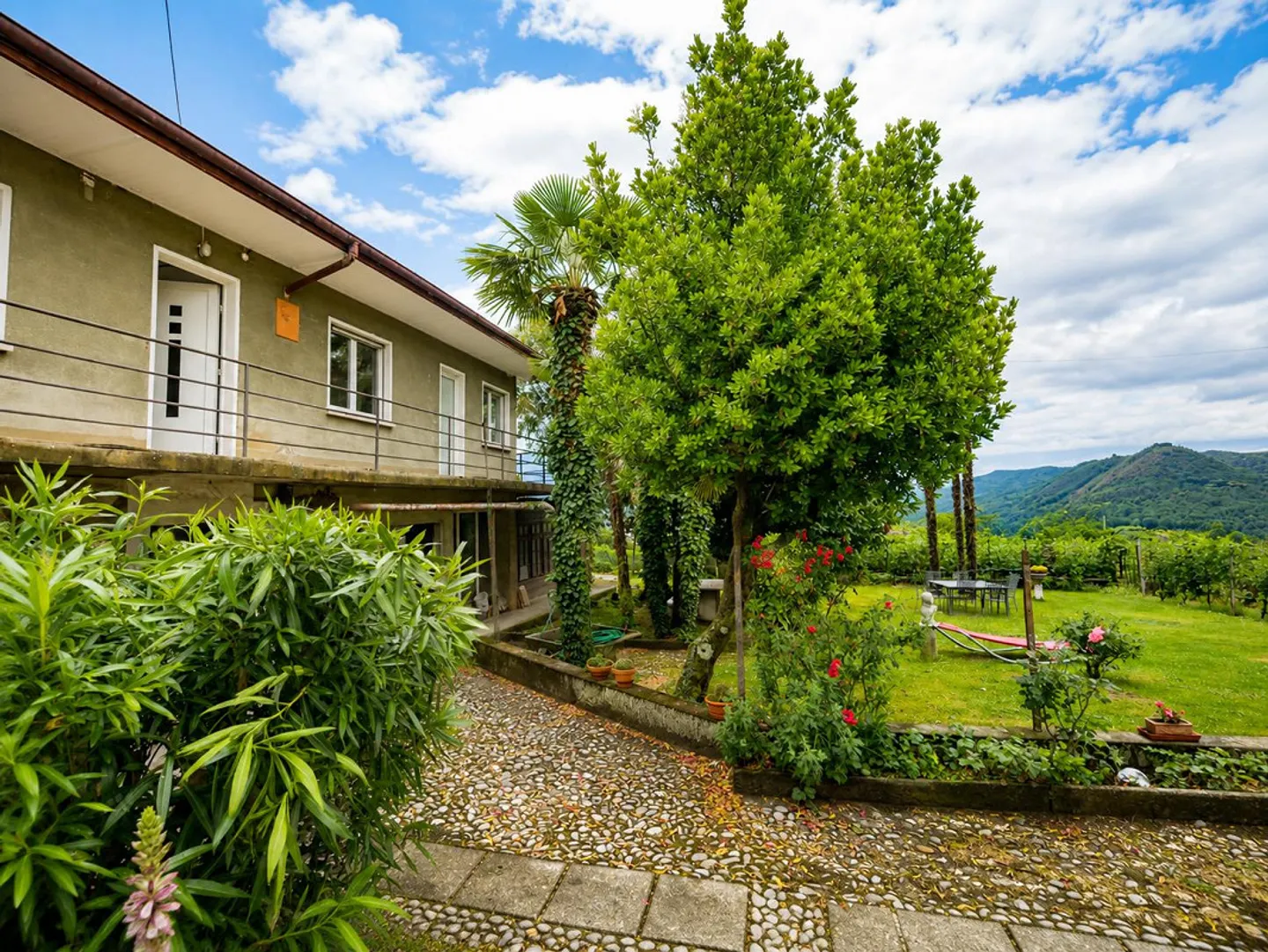 Appartamento Incantevole con Vista Vigneti - Foto 1 di 7