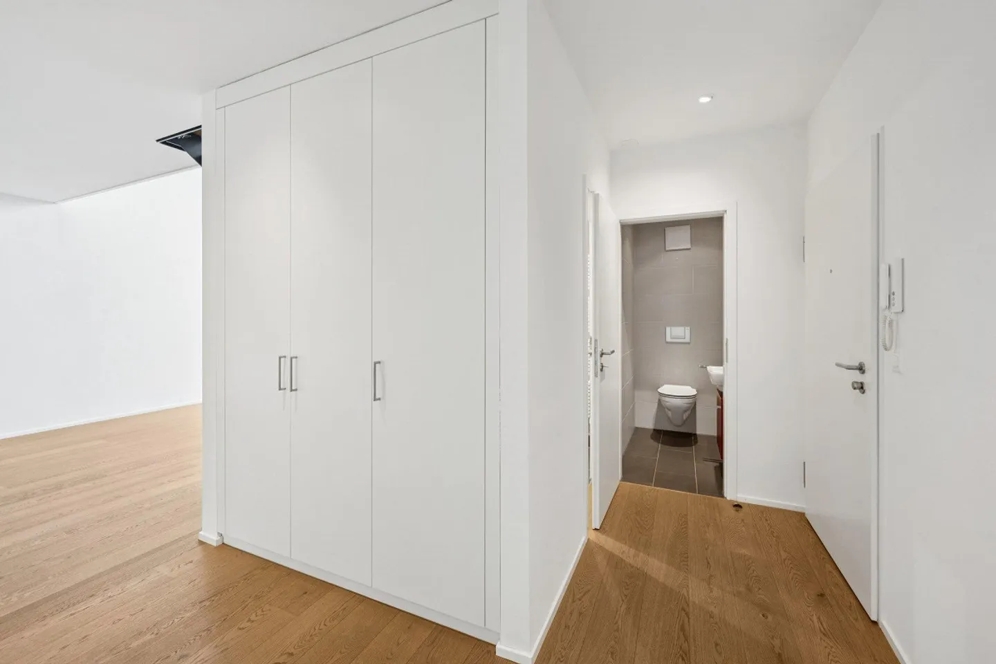 Bright & Modern Feel-Good Oasis - Photo 2 of 11