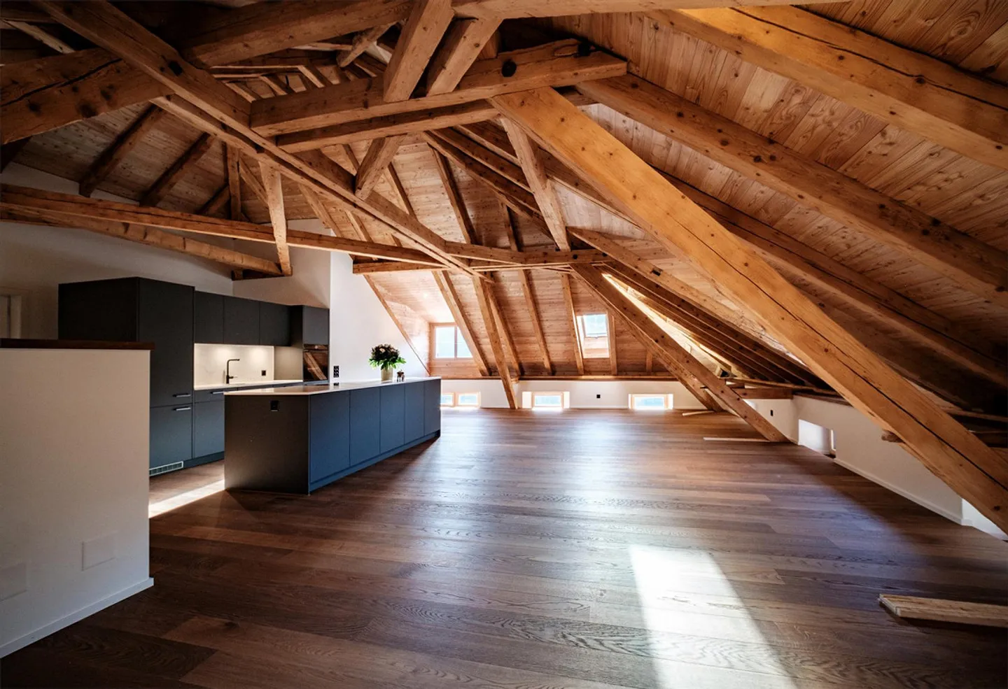 3.5 Zimmer Dachwohnung - Foto 3 von 18