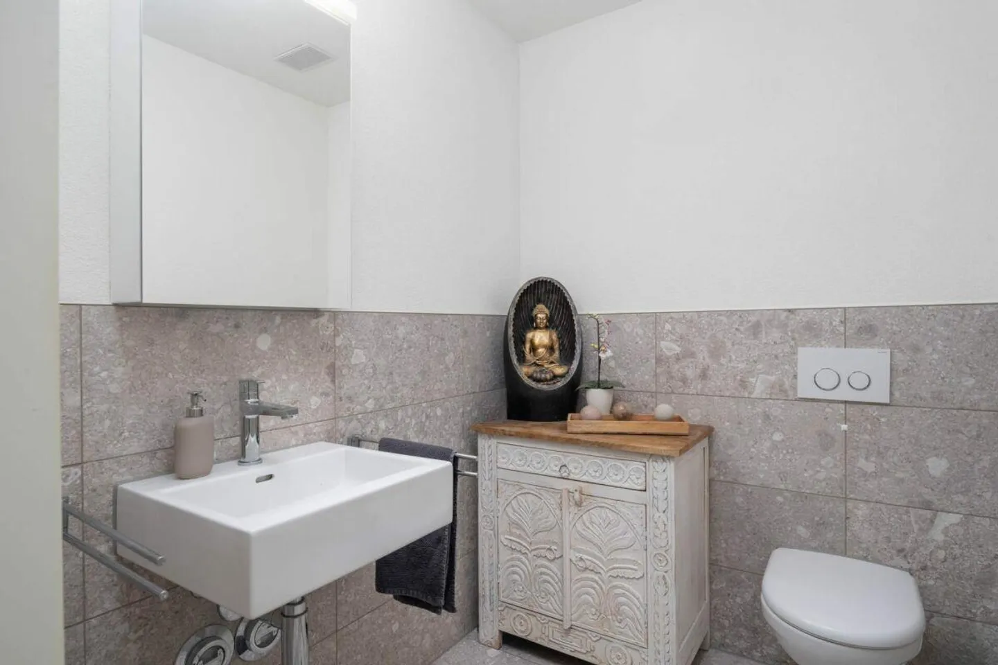 Vivere moderno con grande area esterna - Foto 7 di 13