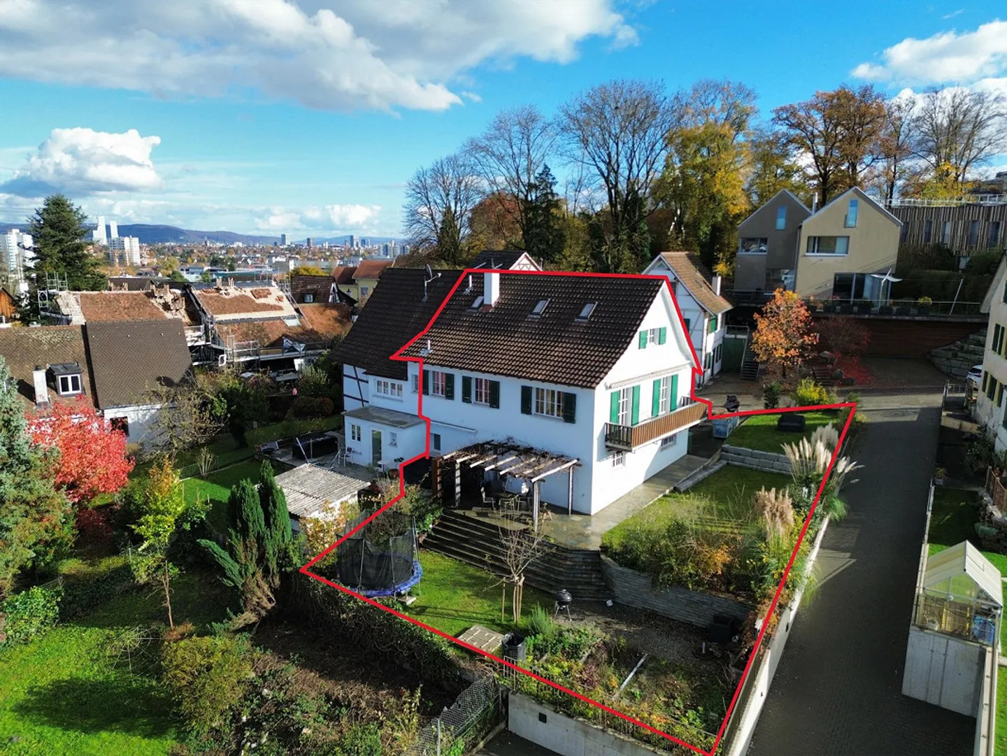 4.5-Zimmer Doppelhaushälfte an erhöhter Lage mit Weitsicht - Foto 1 von 14