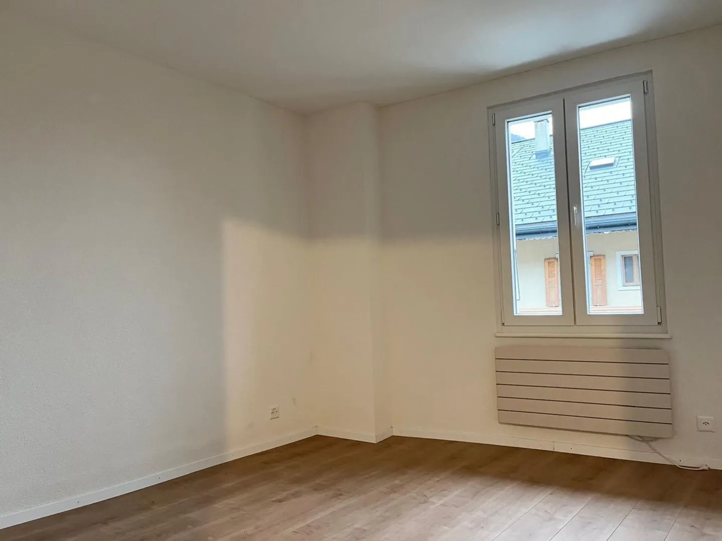 Rare object - Charming triplex 4.5 rooms in the heart of the old village of Collombey - Photo 5 of 10