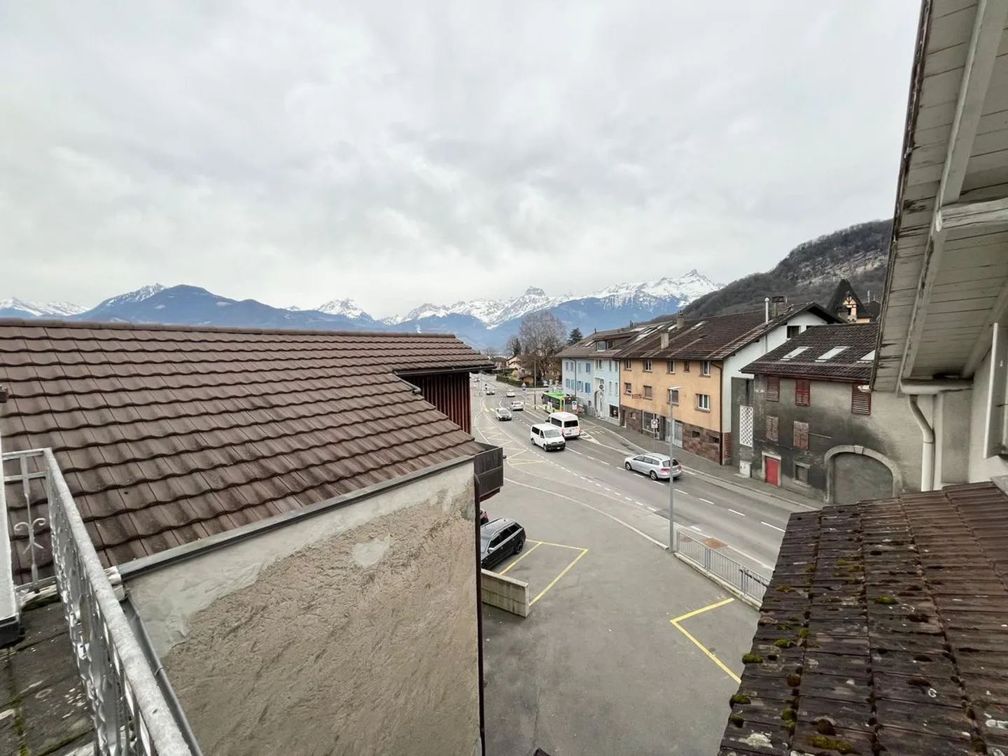 Rare object - Charming triplex 4.5 rooms in the heart of the old village of Collombey - Photo 9 of 10