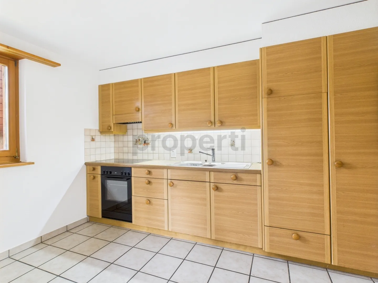 Appartement en duplex spacieux de 4,5 pièces à Ersigen - Photo 2 sur 13
