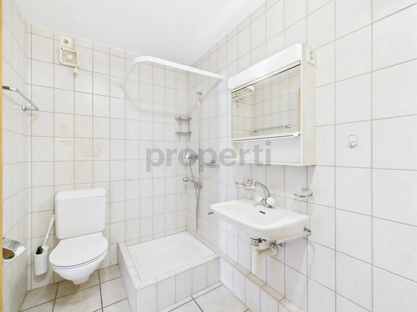 Appartement en duplex spacieux de 4,5 pièces à Ersigen - Photo 10 sur 13
