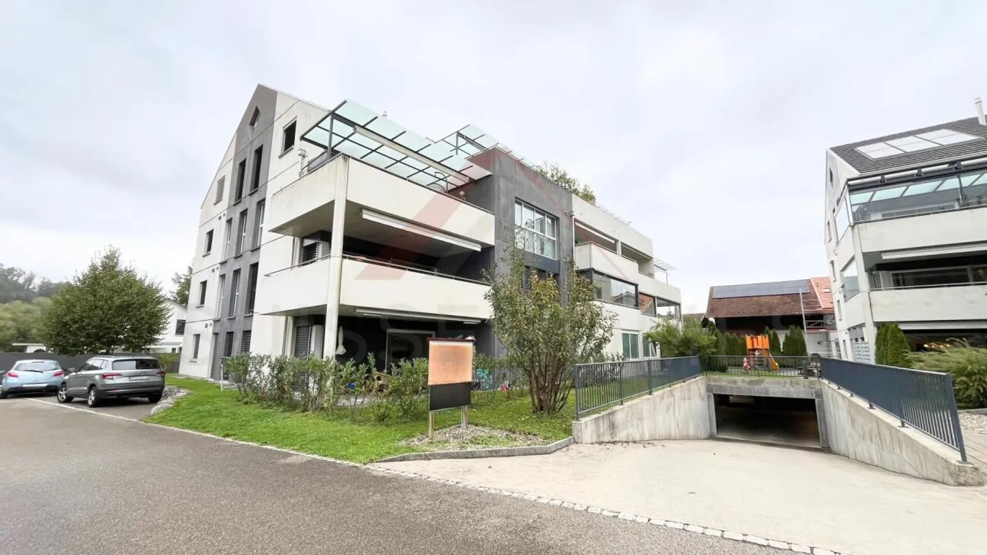 Opportunità rara a Courtételle - Spazio commerciale Minergie di 157 m² - Foto 2 di 17