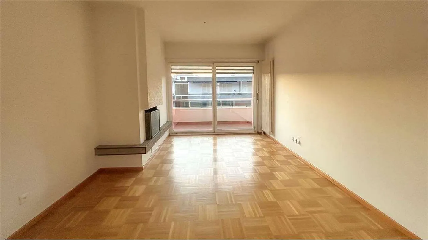 APPARTAMENTO 3,5 LOC. PIANO ATTICO - Foto 2 di 6