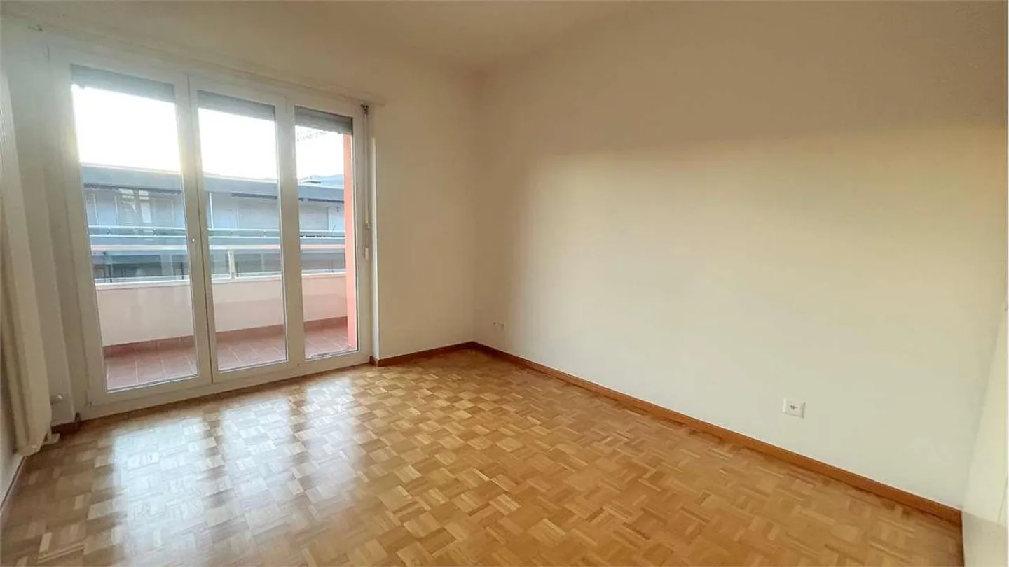 APPARTAMENTO 3,5 LOC. PIANO ATTICO - Foto 5 di 6