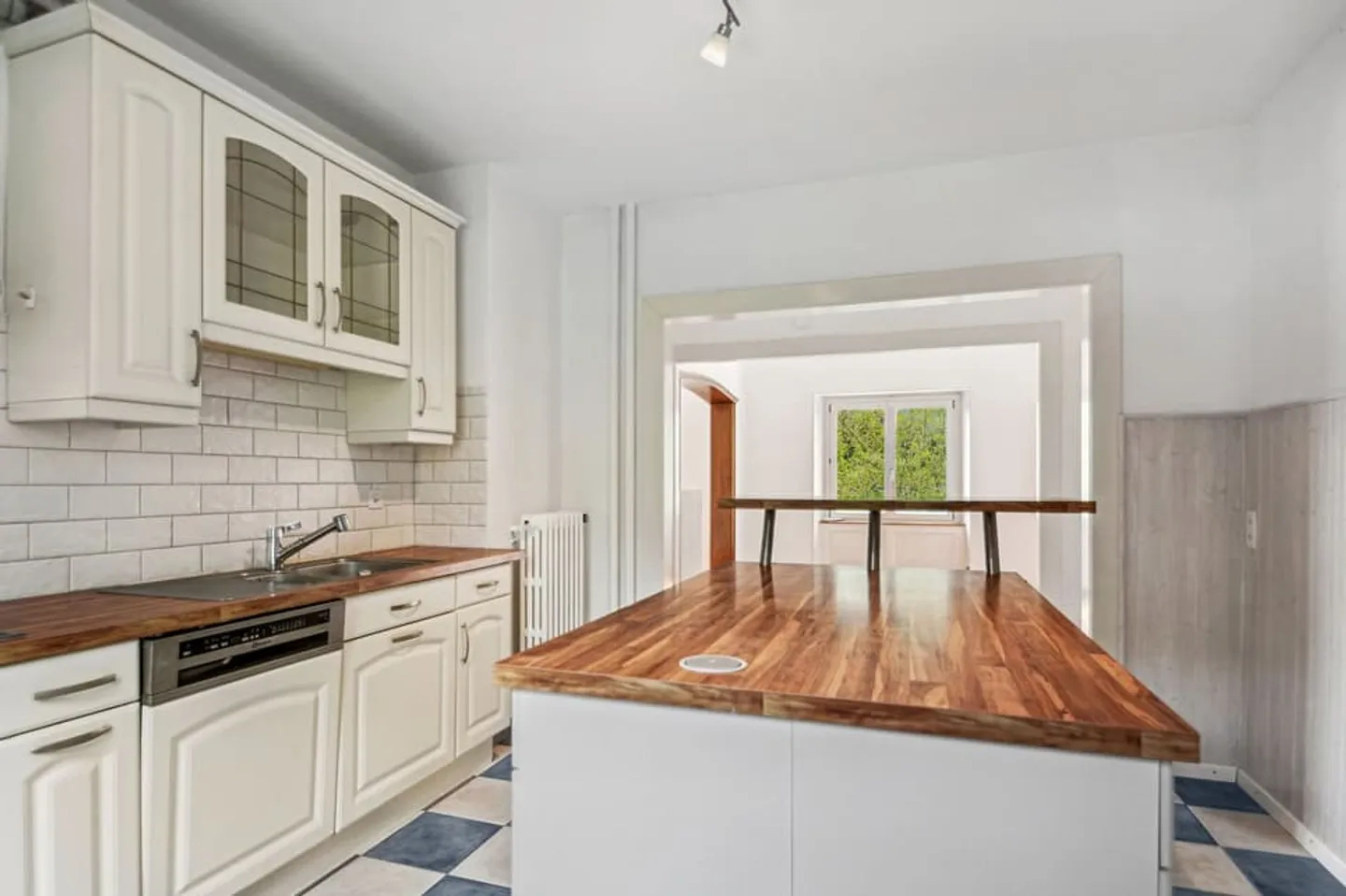 Grande casa familiare con 2 appartamenti a Boncourt - Foto 3 di 13