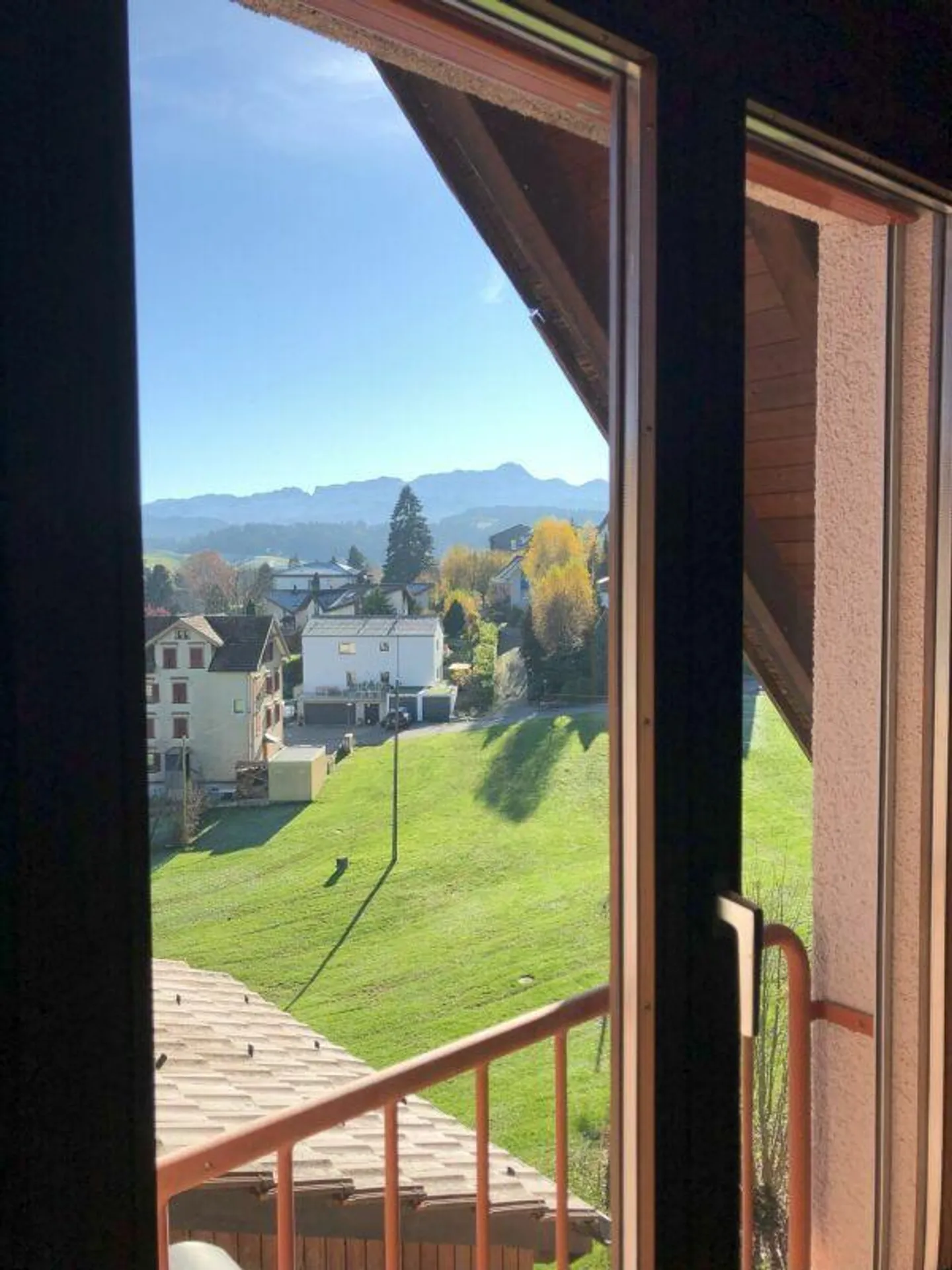 Your free month awaits!! Dreamlike 4.5 room apartment with a view - Photo 1 of 10